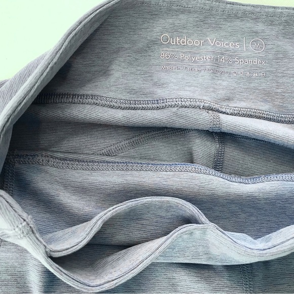 Outdoor Voices Blue Warmup 3/4 Leggings Womens Size M EUC - Picture 10 of 13